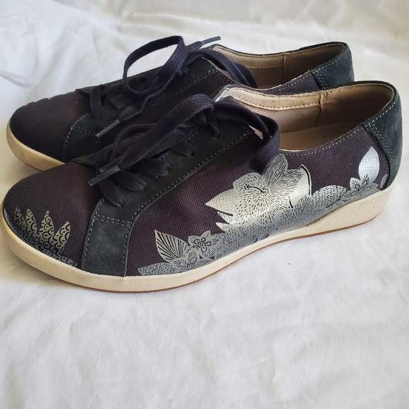 dansko olisa sneaker